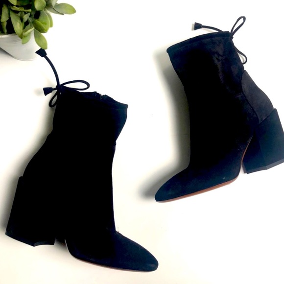 Black heeled booties 💖Aquatalia ! - Picture 1 of 3